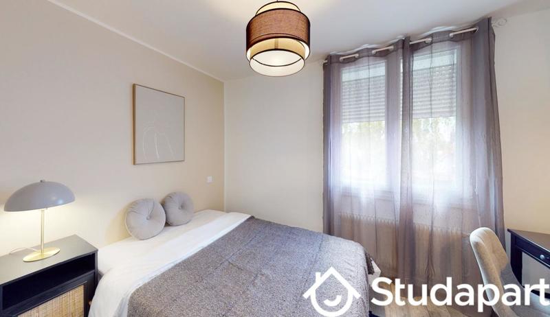 Chambre - 12 m² - 1 pièce