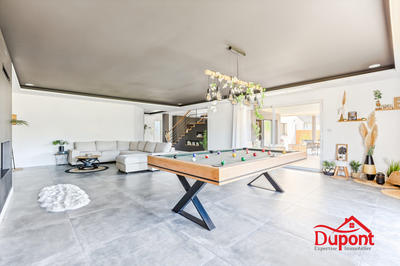 Villa - 230 m² - 5 pièces