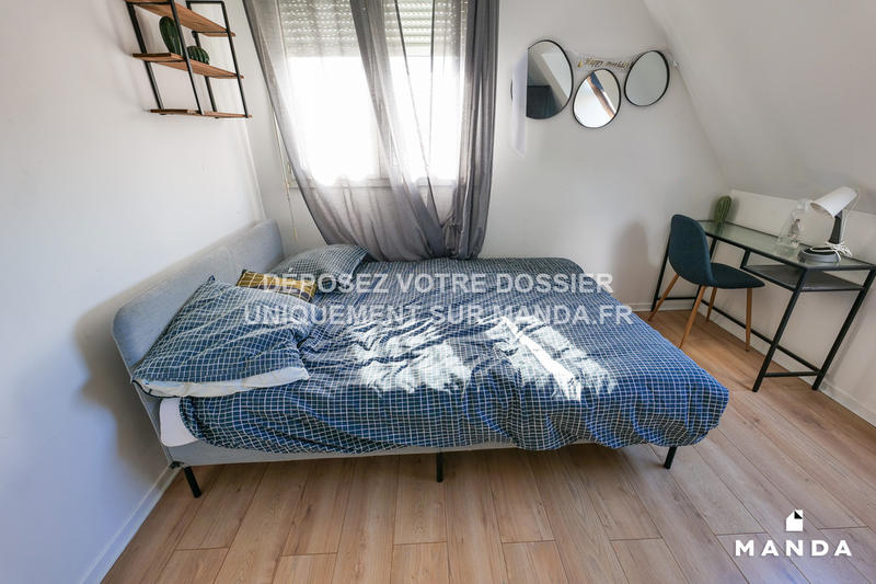 Chambre - 10 m² - 5 pièces