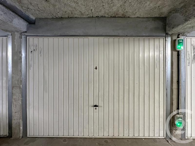 Parking / Garage - 15 m²