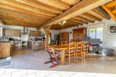 Maison - 196 m² - 7 pièces