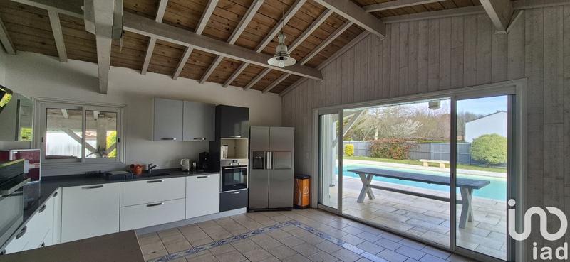 Maison - 200 m² - 4 pièces