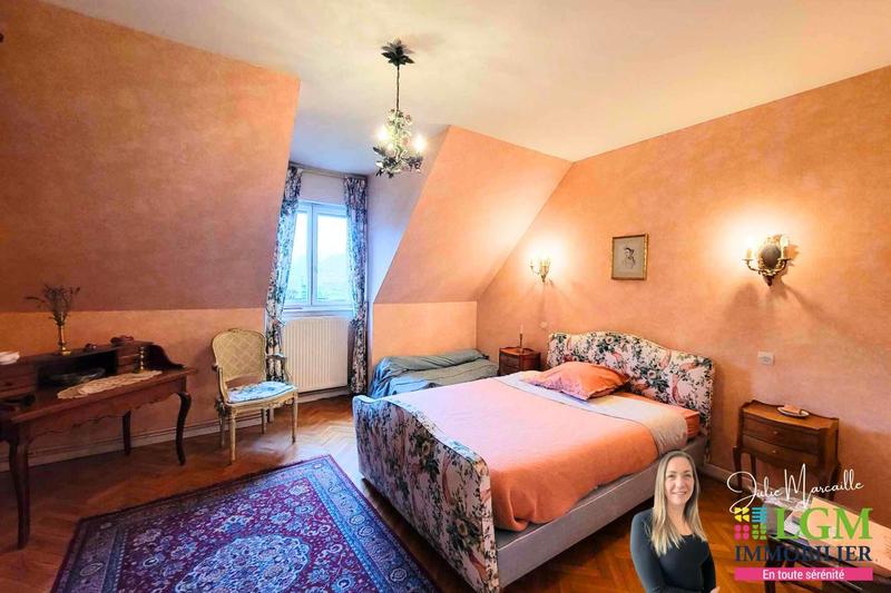 Maison - 190 m² - 5 pièces