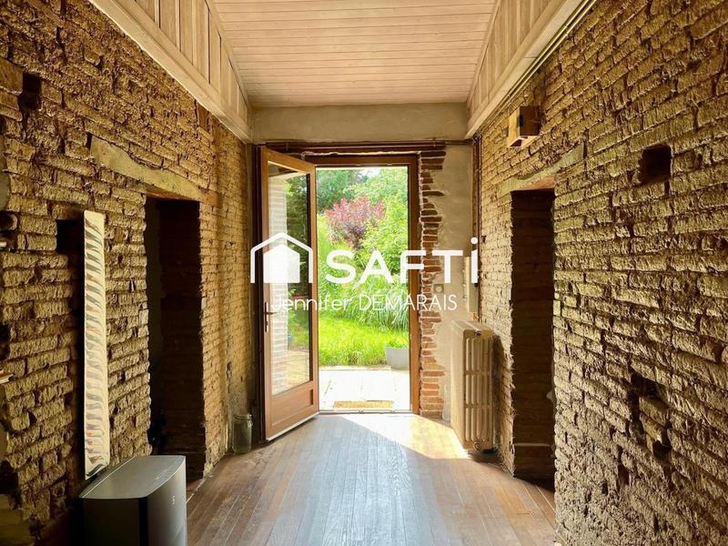 Maison - 240 m² - 6 pièces