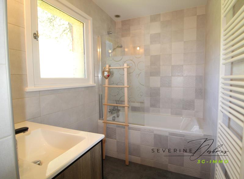 Maison traditionnelle - 140 m² - 8 pièces