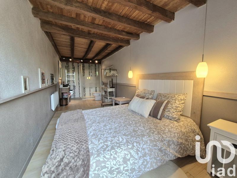 Maison - 348 m² - 8 pièces