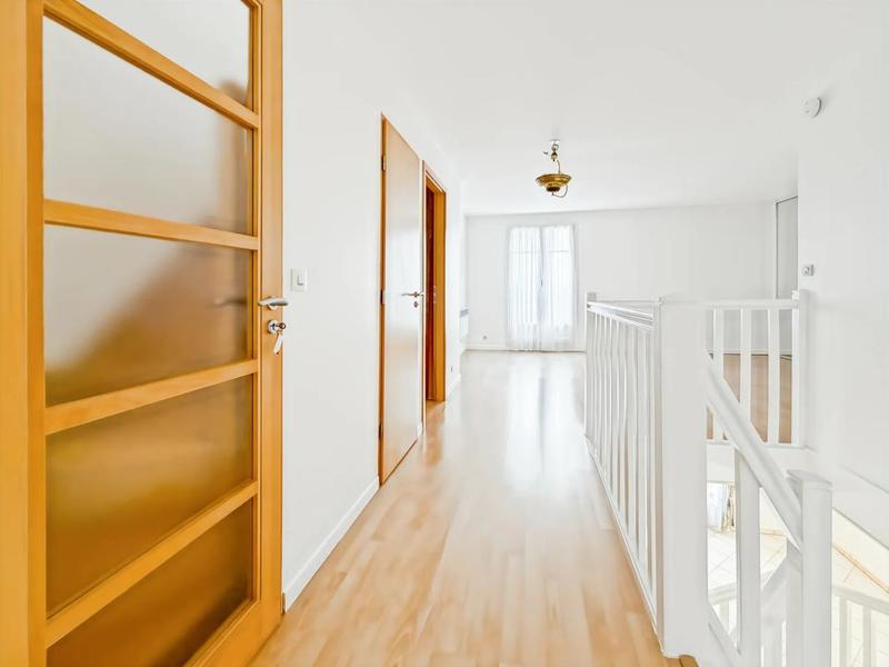 Maison - 173 m² - 6 pièces