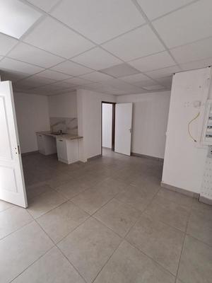 Local commercial - 93 m²