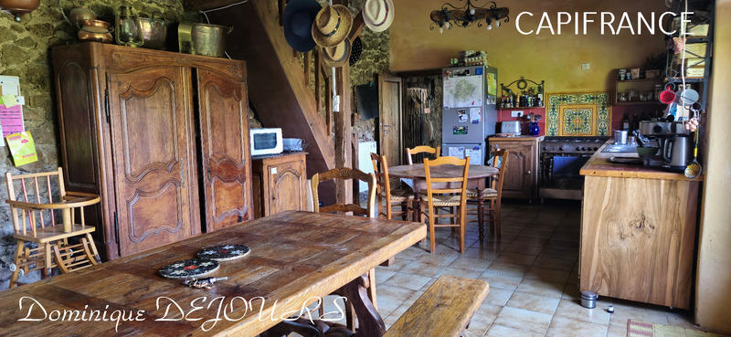 Maison - 176 m² - 9 pièces