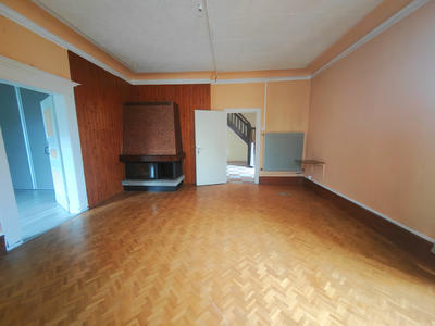 Maison - 235 m² - 10 pièces