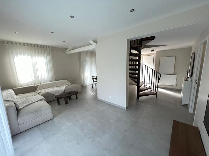 Maison - 127 m² - 6 pièces