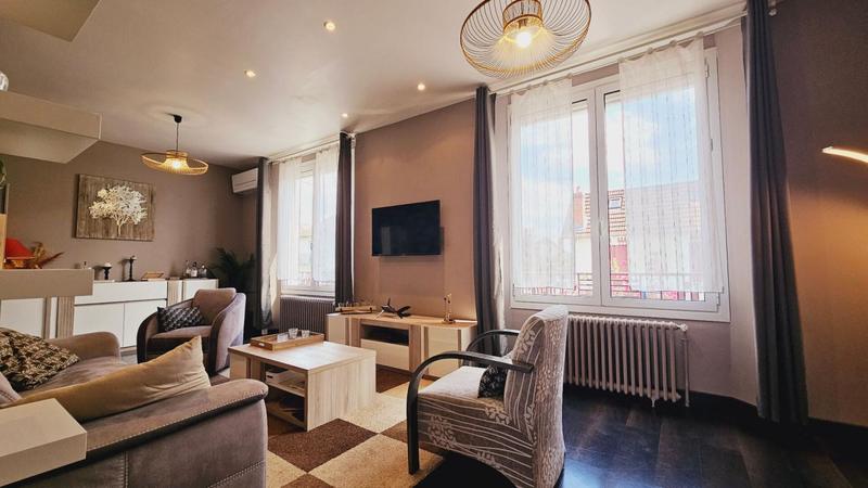 Maison - 140 m² - 5 pièces