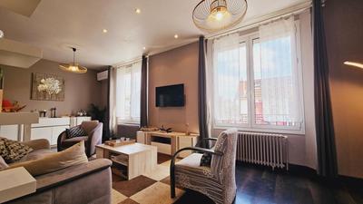 Maison - 140 m² - 5 pièces