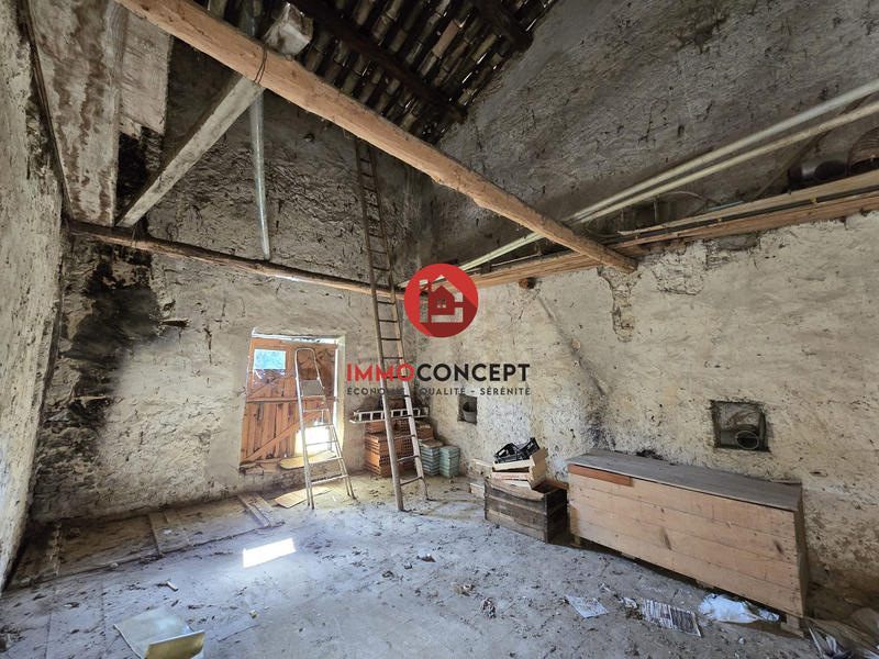 Maison - 96 m² - 5 pièces