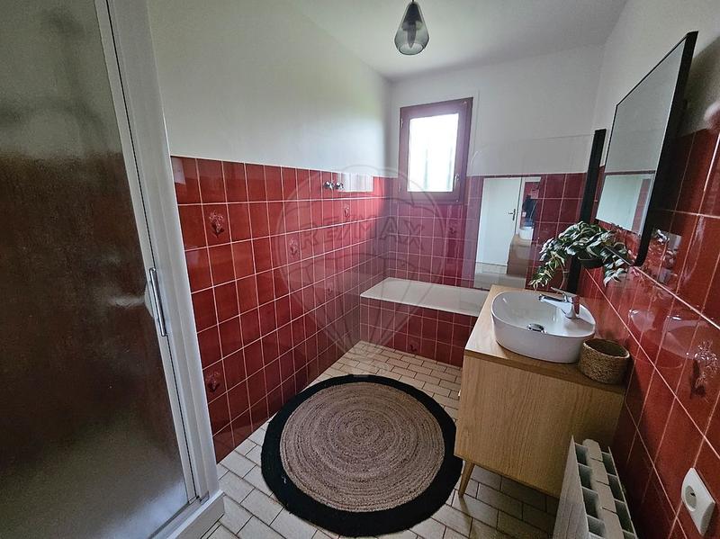 Maison - 96 m² - 5 pièces