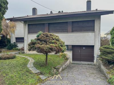 Maison - 350 m² - 10 pièces