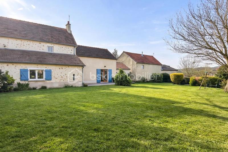 Maison - 107 m² - 5 pièces