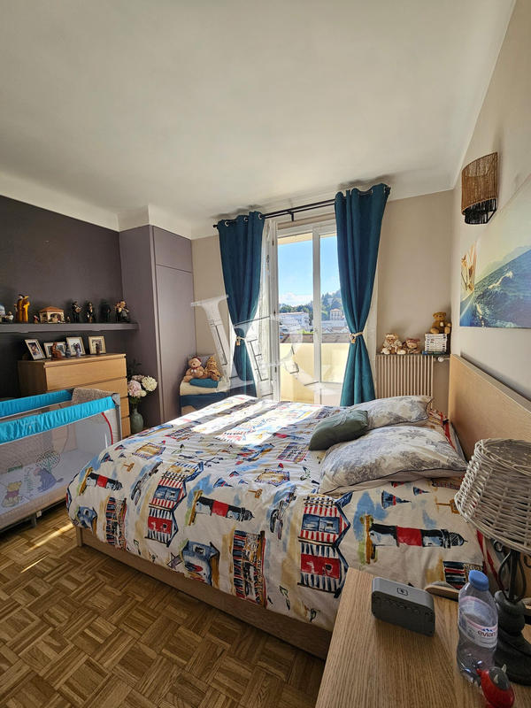 Appartement - 84 m² - 3 pièces