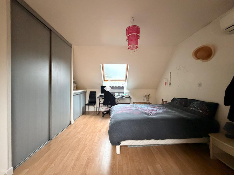 Maison traditionnelle - 93 m² - 4 pièces