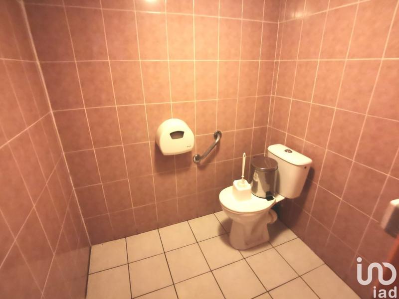 Local commercial - 200 m² - 4 pièces