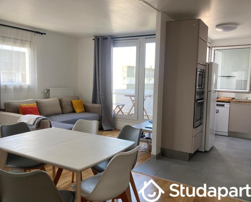 Chambre - 9 m² - 1 pièce