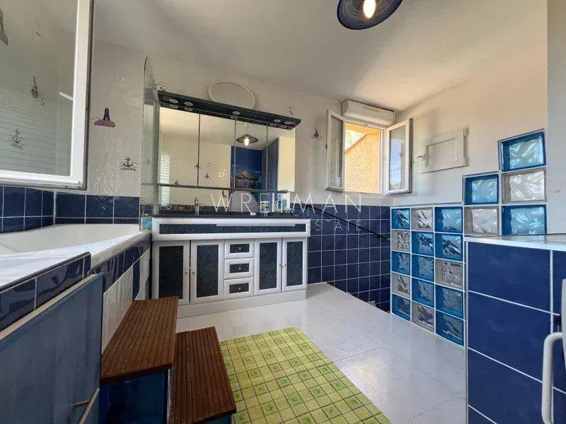 Maison - 140 m² - 7 pièces