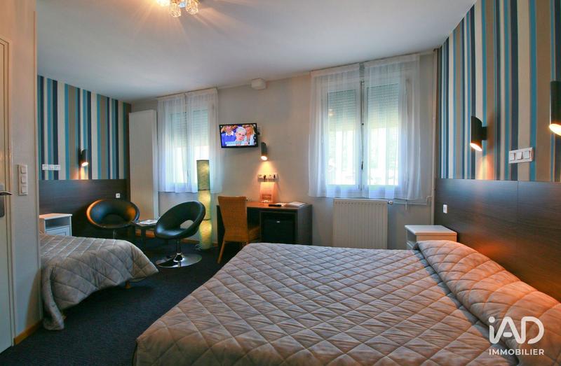 Local commercial - 1 500 m²