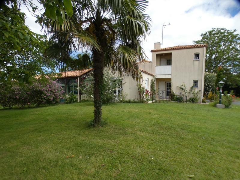 Maison - 144 m² - 7 pièces