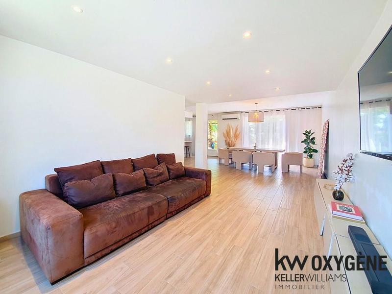 Maison - 186 m² - 5 pièces