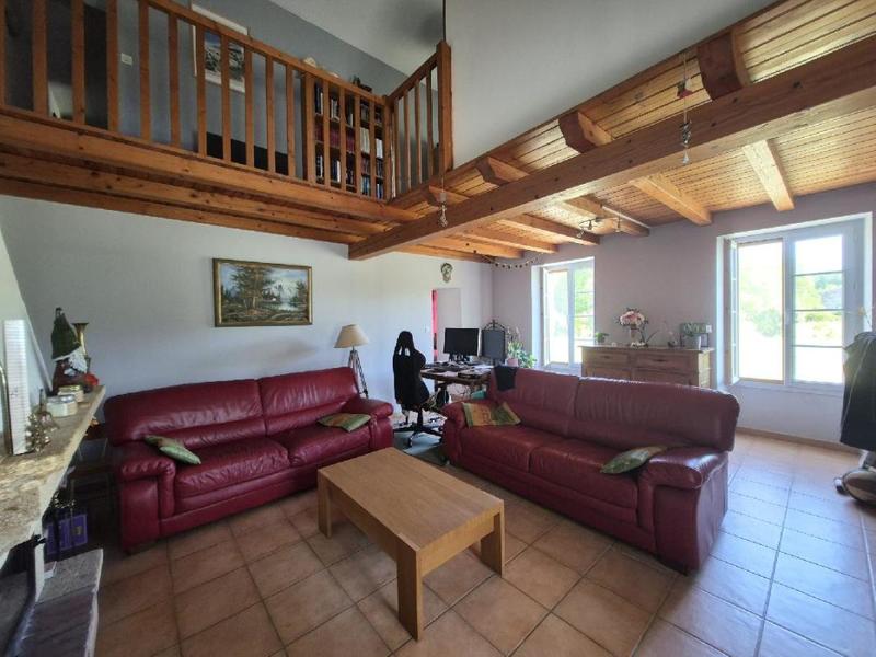 Maison - 160 m² - 7 pièces