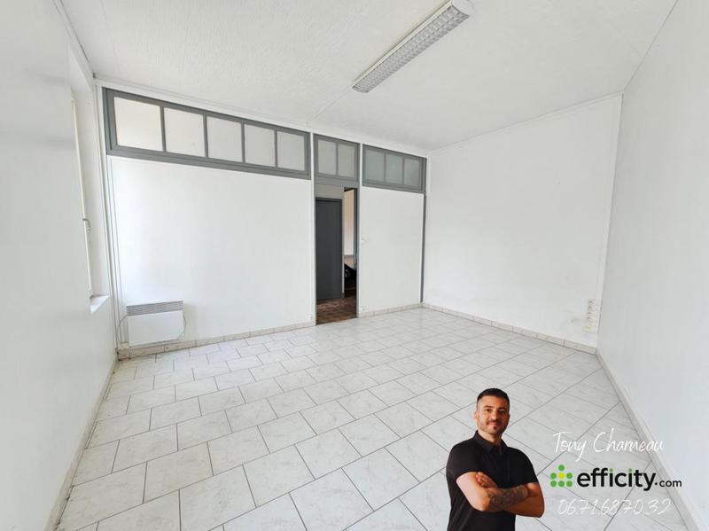 Bureau - 123 m² - 8 pièces