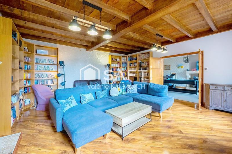 Maison - 250 m² - 9 pièces