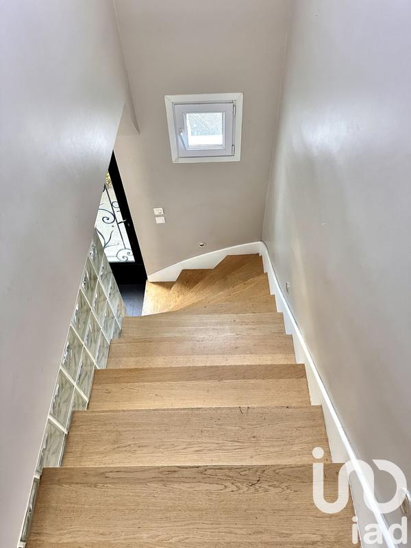 Maison - 200 m² - 8 pièces