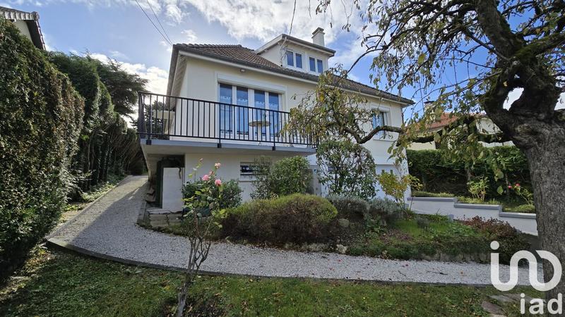 Maison - 96 m² - 4 pièces
