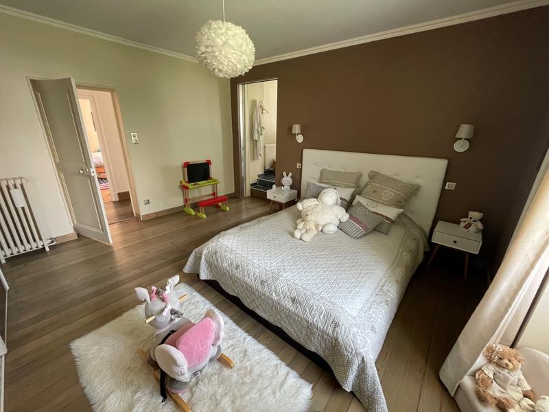 Maison - 436 m² - 11 pièces