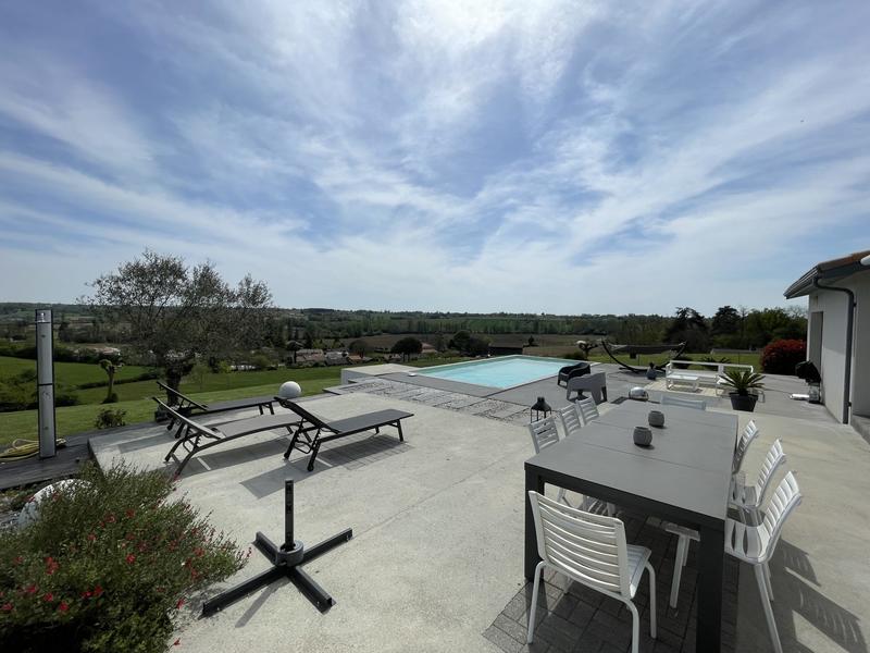 Maison contemporaine - 184 m² - 6 pièces