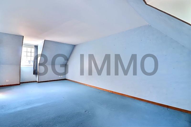 Maison - 195 m² - 8 pièces