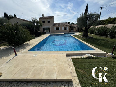 Maison traditionnelle - 154 m² - 7 pièces