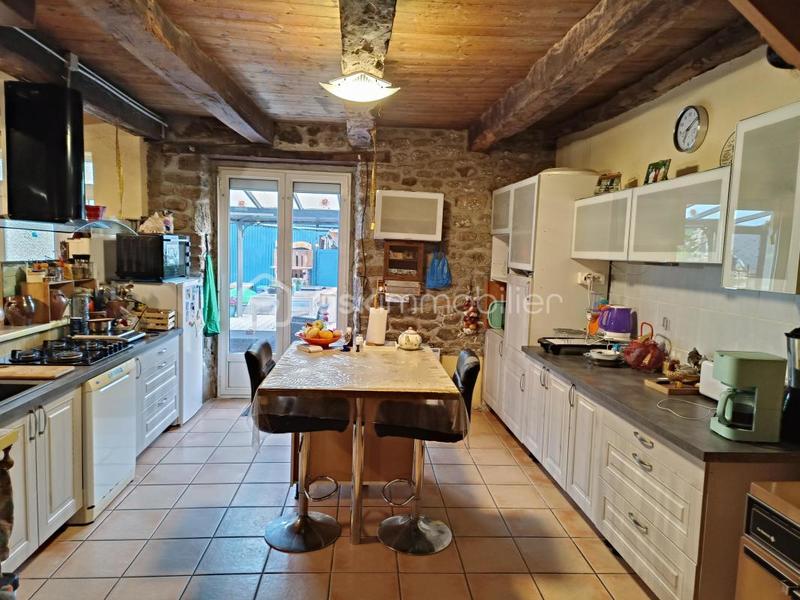 Maison - 270 m² - 8 pièces