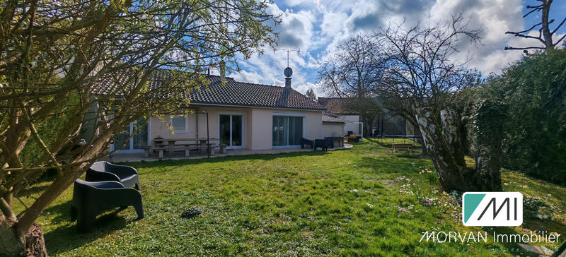 Maison traditionnelle - 147 m² - 6 pièces