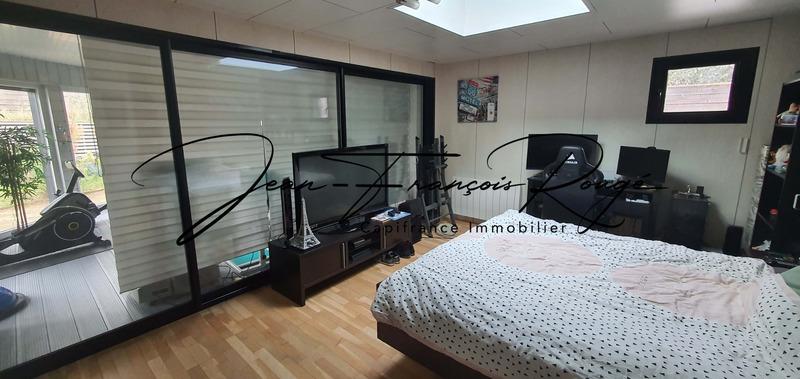 Maison - 320 m² - 10 pièces