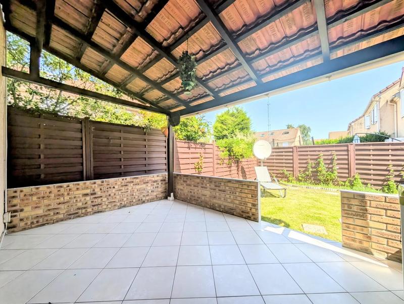 Maison - 92 m² - 5 pièces