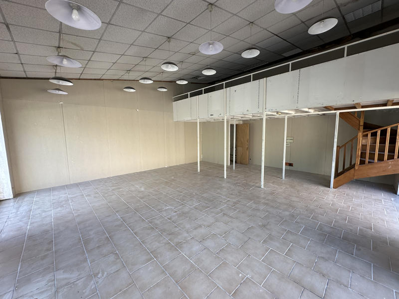 Local commercial - 491 m²