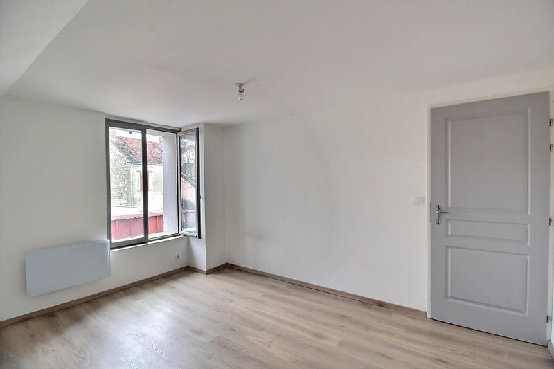 Maison de village - 95 m² - 4 pièces