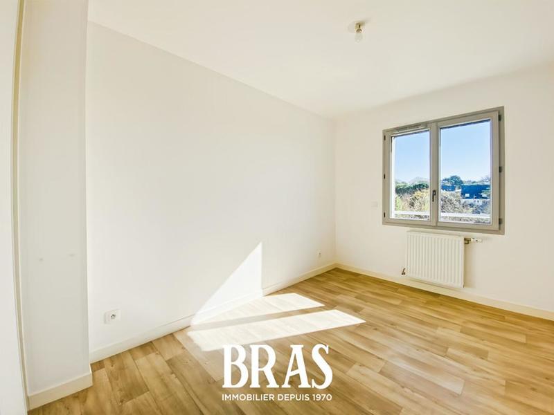 Maison - 95 m² - 6 pièces