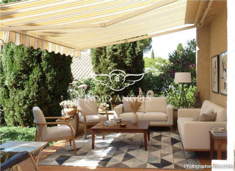 Maison traditionnelle - 212 m² - 8 pièces