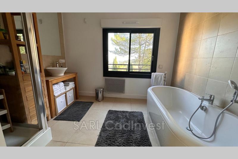 Maison - 380 m² - 8 pièces