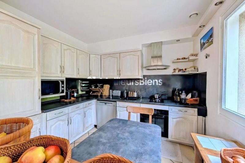 Maison - 102 m² - 6 pièces