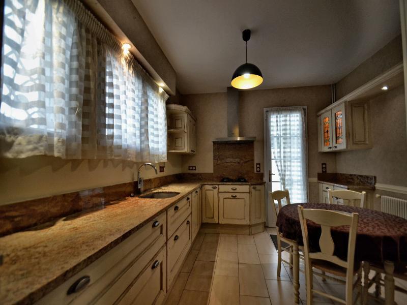 Propriété - 176 m² - 6 pièces