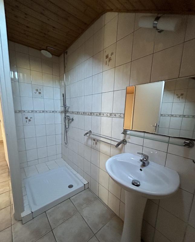 Appartement - 75 m² - 4 pièces